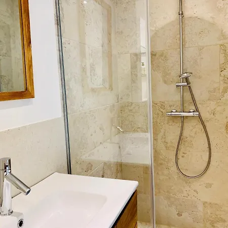 아파트 Funckyhome